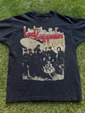 Vintage 70s Classic Rock Airship Tee - Retro Band Photo Graphic Black Shirt
